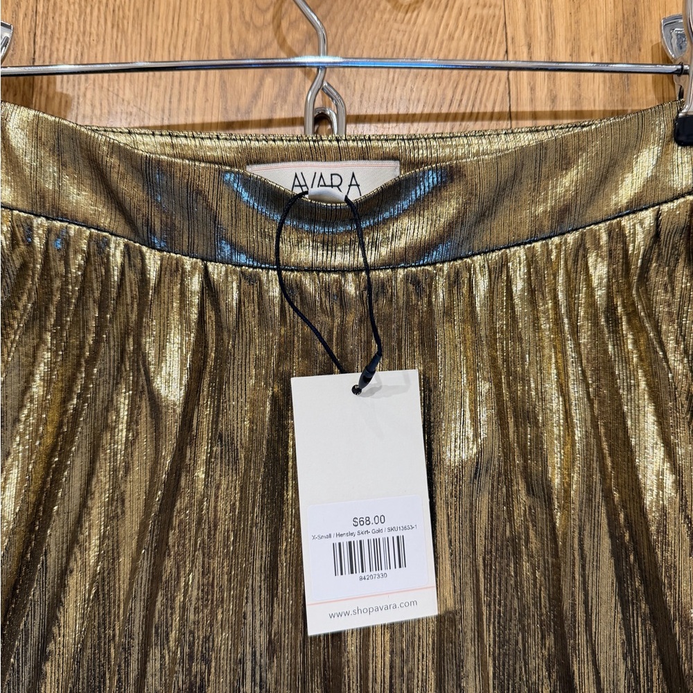 Hensley Gold Pleated Midi Skirt - Picture 10 of 11